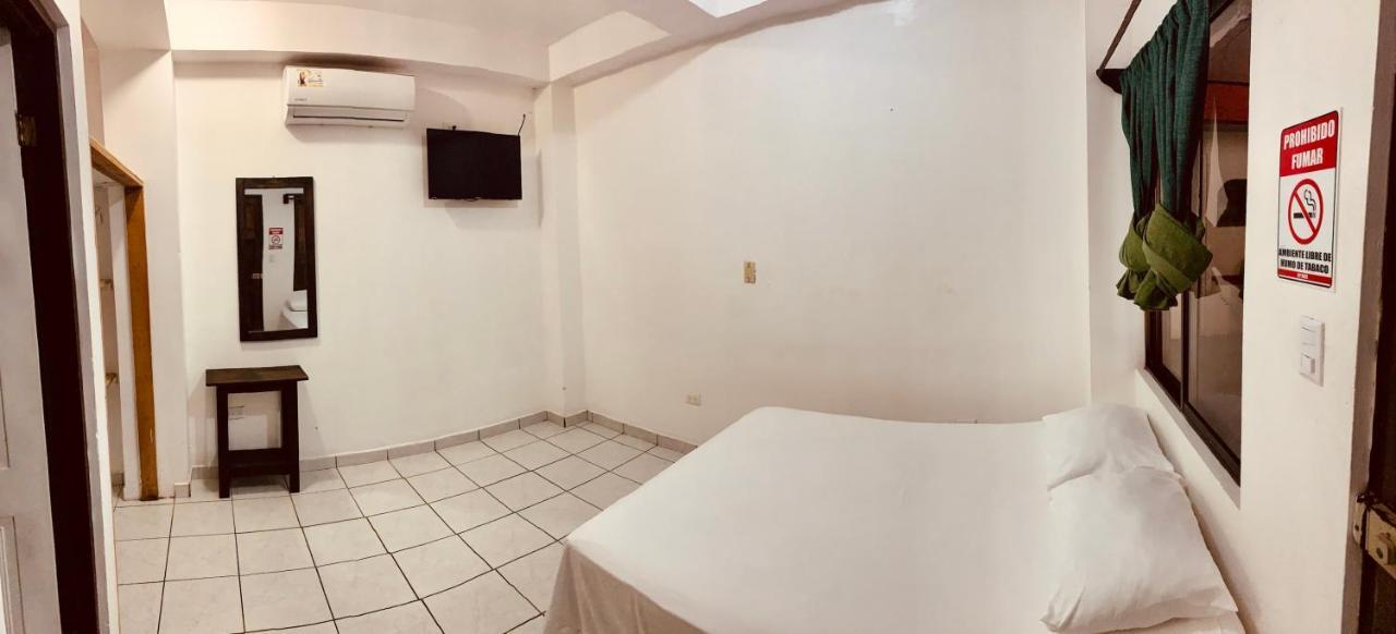 Hotel Cabinas Jacomar מראה חיצוני תמונה