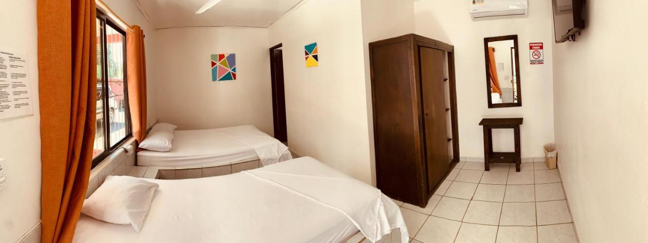 Hotel Cabinas Jacomar מראה חיצוני תמונה